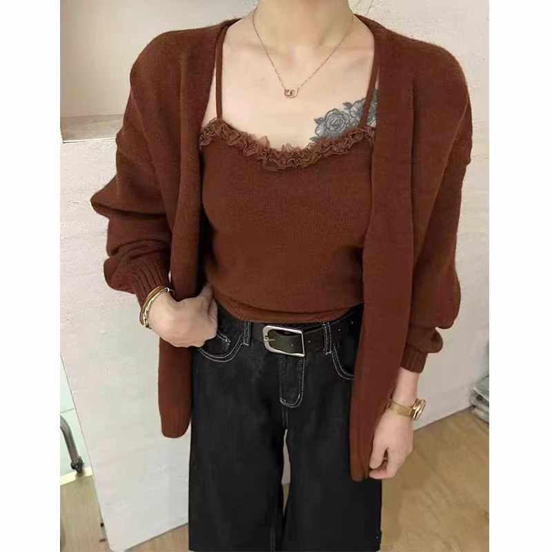 Korean Style Knitted Sweater & Bandeau Set: Fashionable Autumn-Winter Two-Piece for Women.