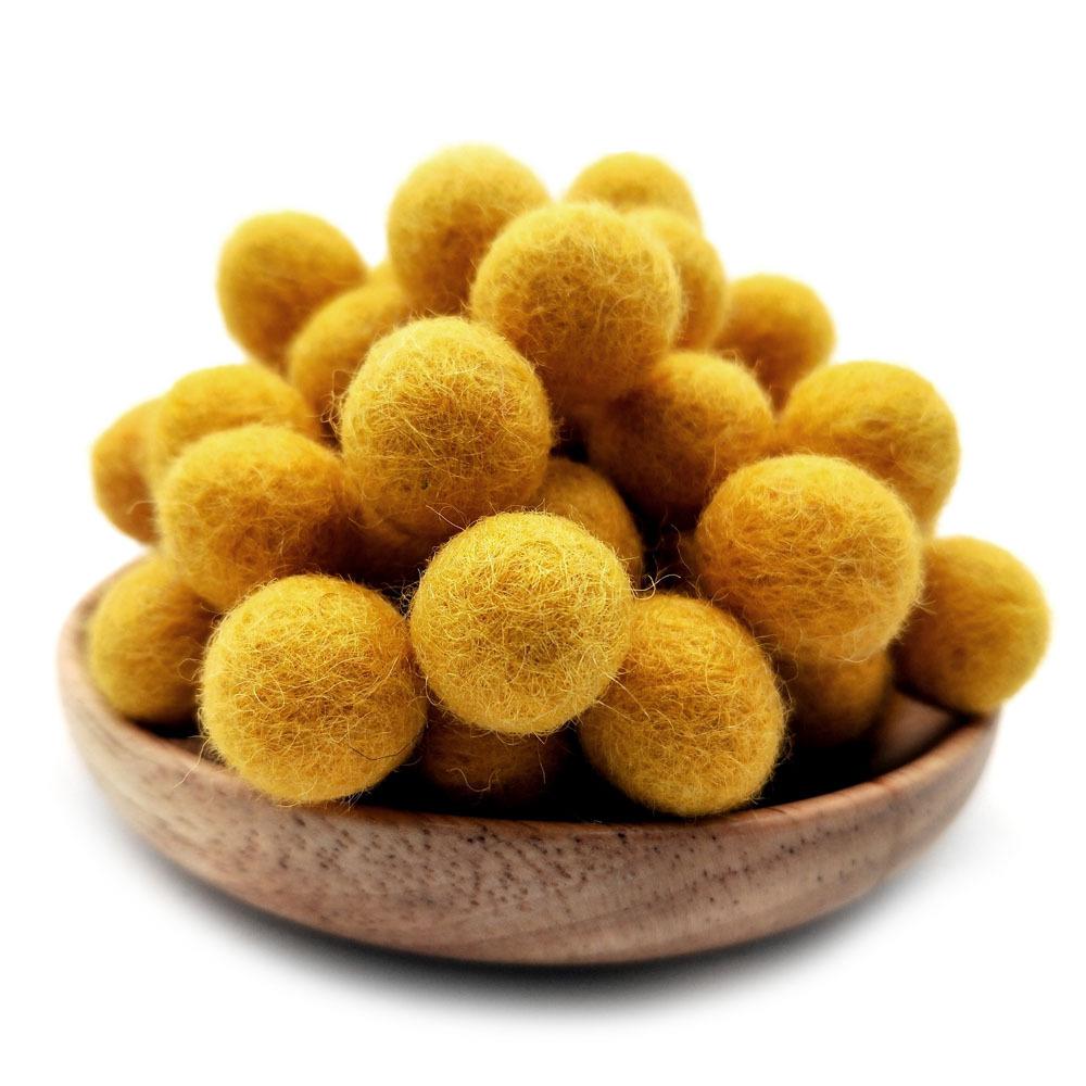 Barevné 2cm vlněné bambulky na vánoční ozdoby a DIY plstění jehlou