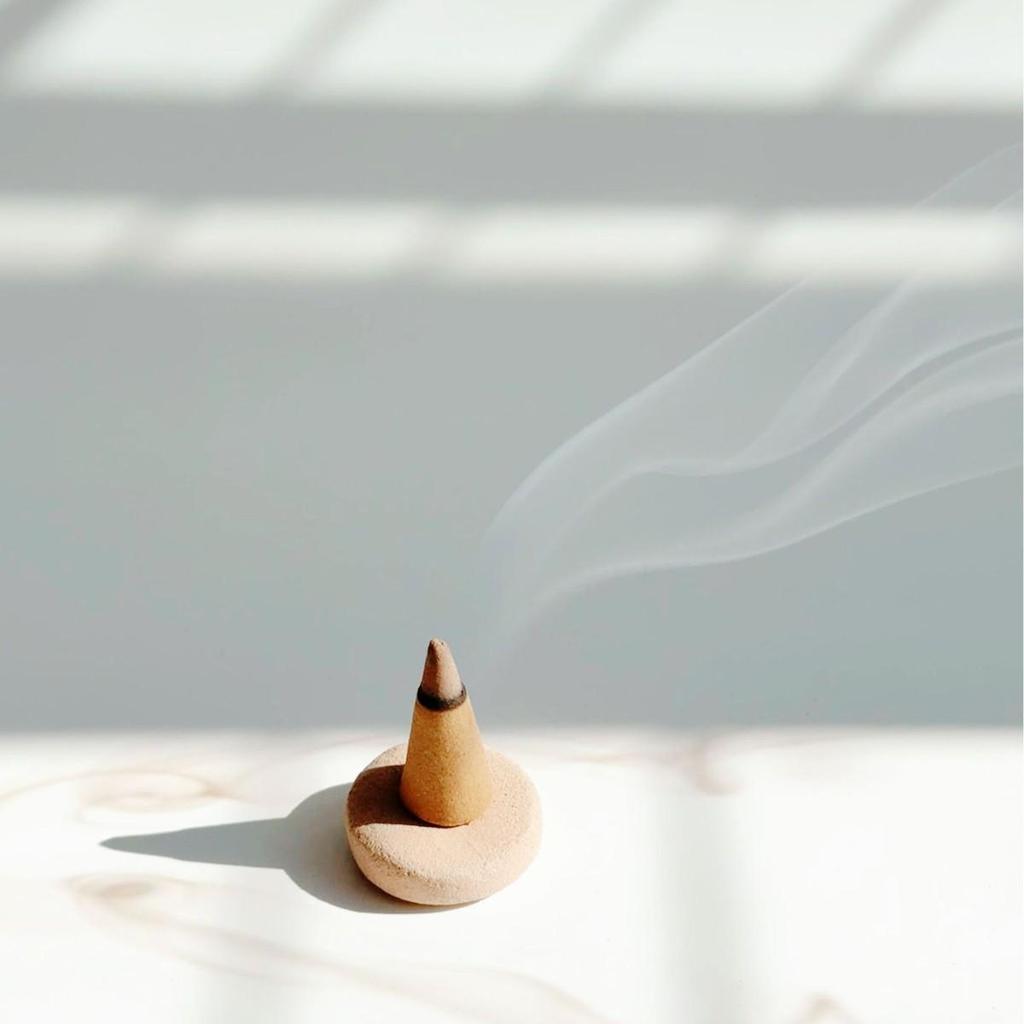 Lotus Tower Genuine Indian Handmade Aromatherapy Cone Incense - Natural Ingredients to Purify & Calm the Mind
