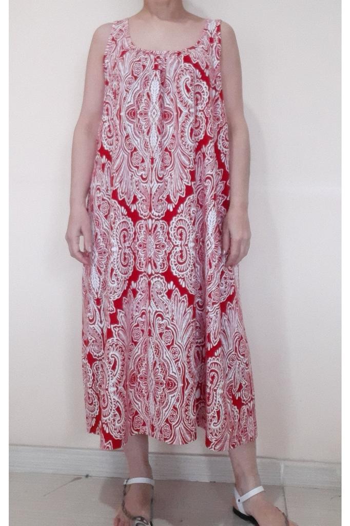 Dámské šaty velkých velikostí červené a bílé vzorované šaty z česané bavlny s řasením vpředu a vzadu