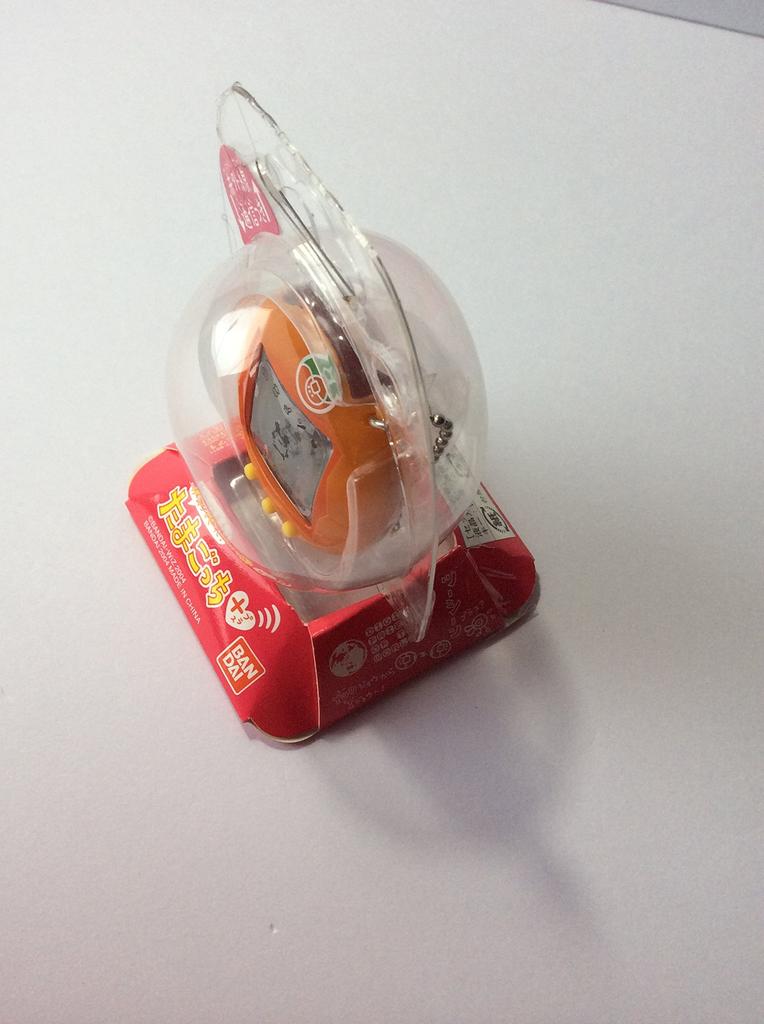 Tamagotchi Plus Orange