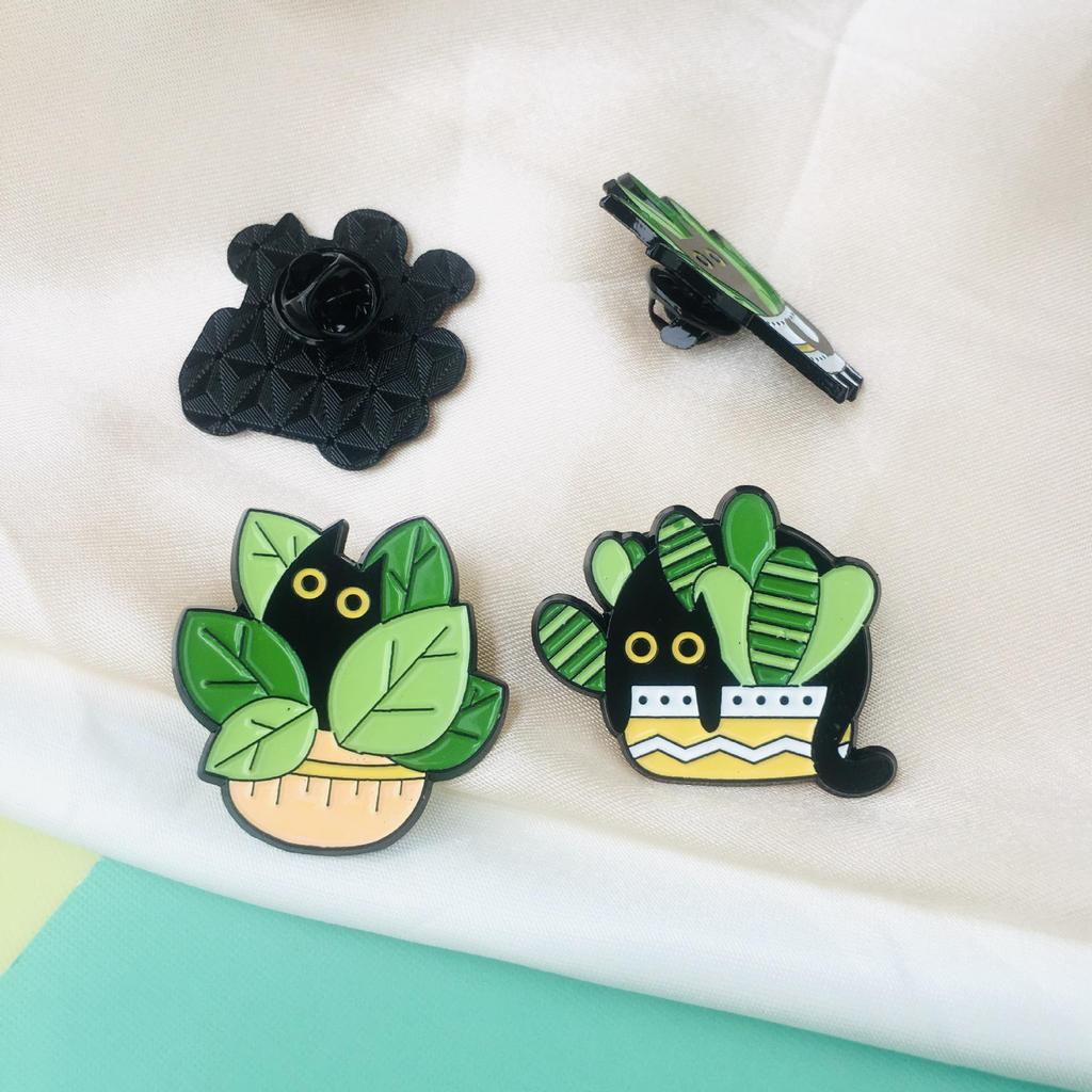 Japanese Cute Black Kitten Cartoon Brooch for Bags & Clothing
