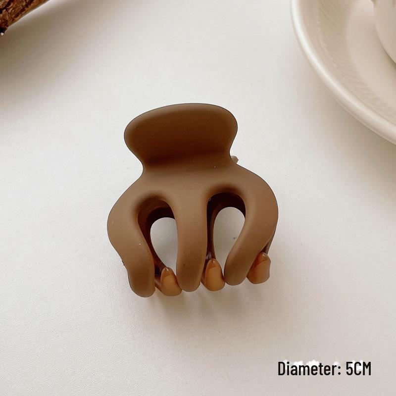 Versatile Milk Coffee Hair Clip: Large, Simple Shark Design for Women