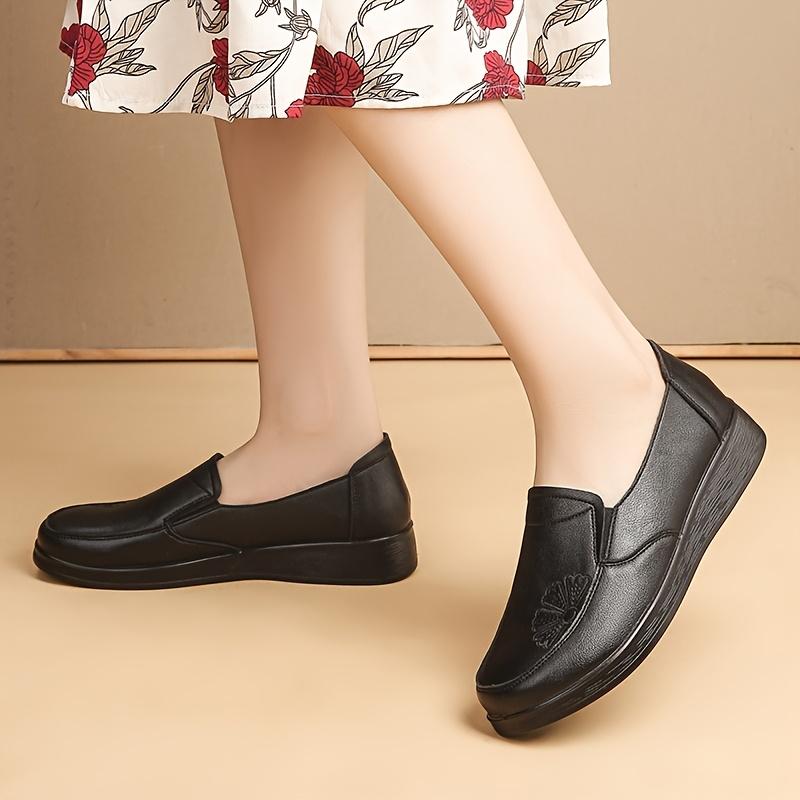 Soft-Sole Mom Shoes - Fall Flat Slip-On Leather Shoes Genuine Leather Middle-Aged & Elderly Women's Shoes Anti-Slip Plus Size