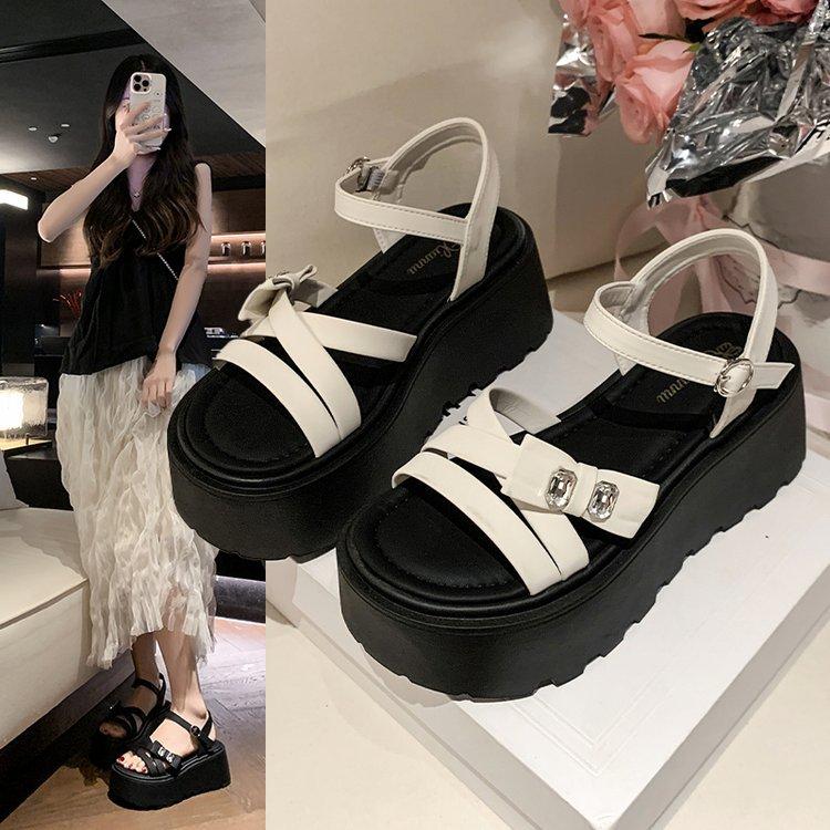 [Ushilai] 2025 Fairy Style with Skirt Fashionable Roman Beach Sandals Versatile French Sandals Women's Summer