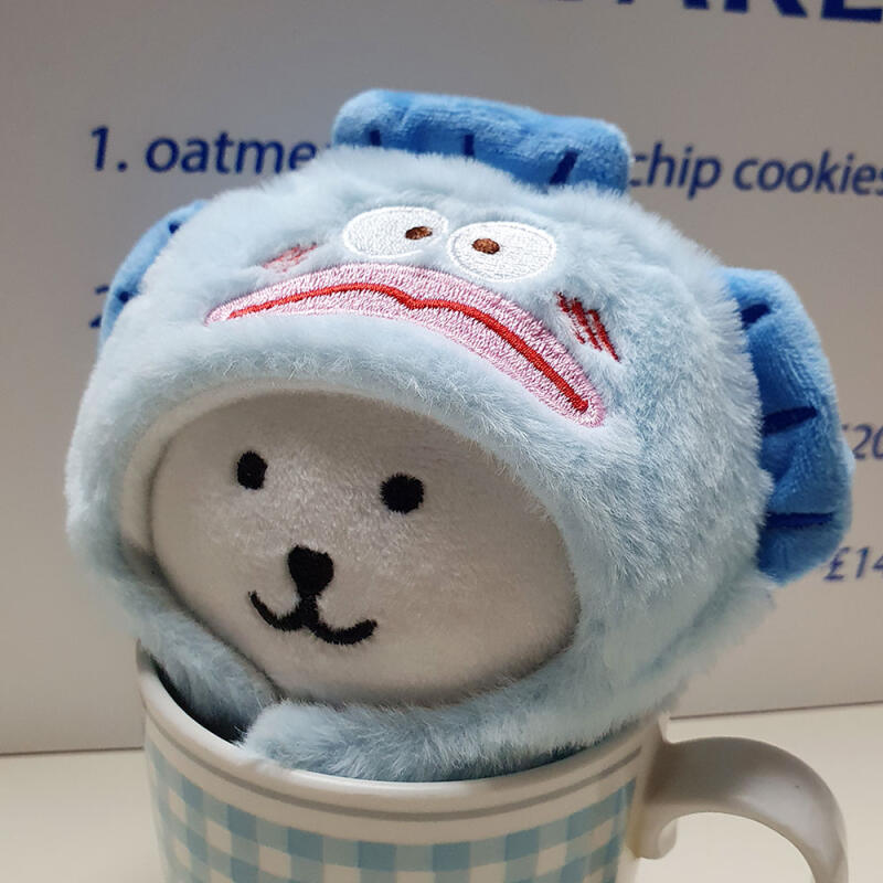 Шляпа Kitty Hangyodong + Брелок-брелок с куклой Joke Bear Hangyo-dong hat + joke bear keychain