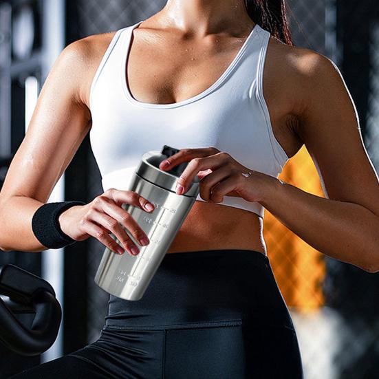 Stainless Steel Protein Shaker Cup Gym Fitness Shakes Bottle 500ml/750ml Portable Mixing Bottle with Steel Ball And Scale