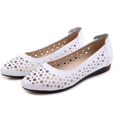 Women's Leather Hollow Out Flat Sole Big Size Sandals Soft Sole Non Slip Shallow Slip On Pointed Toe Cave Shoes Elderly Sandals