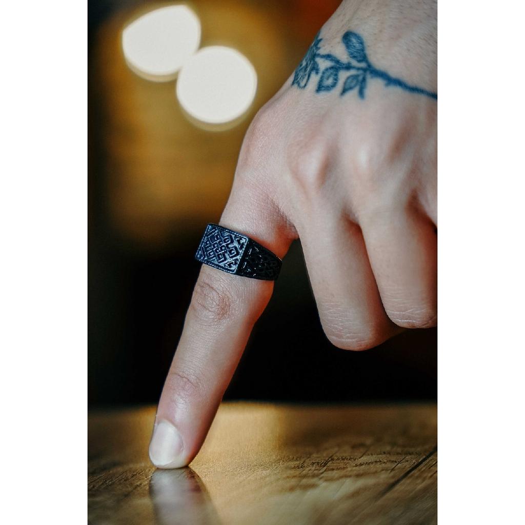 Knight Labyrinth Model Unisex Adjustable Black Ring