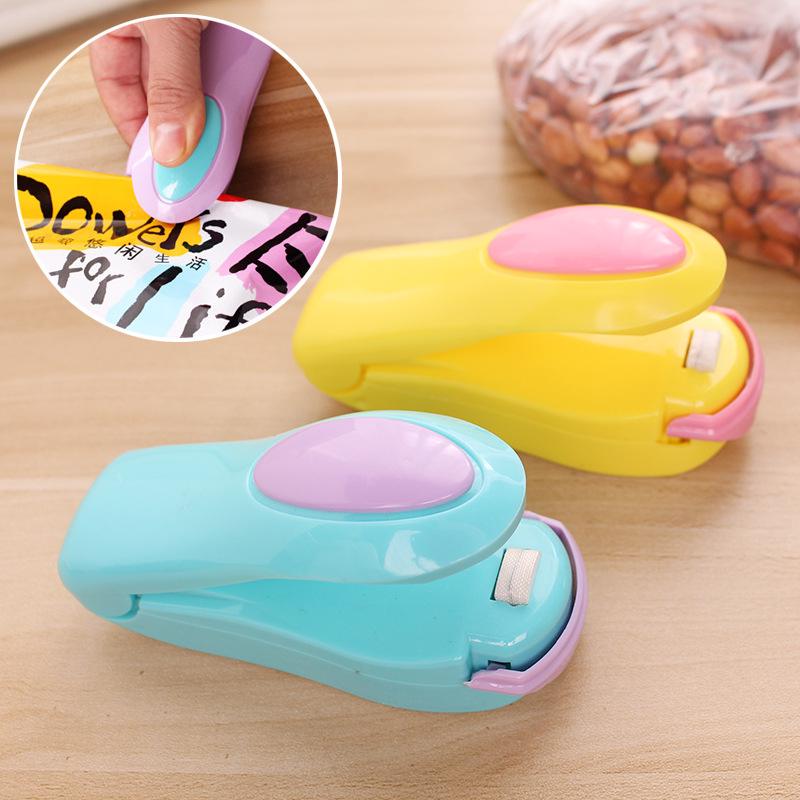 Kitchen Accessories Tools Portable Mini Sealing Machine For Kitchen Storage Plastic Bag Sealer Food Storage Bag Clip