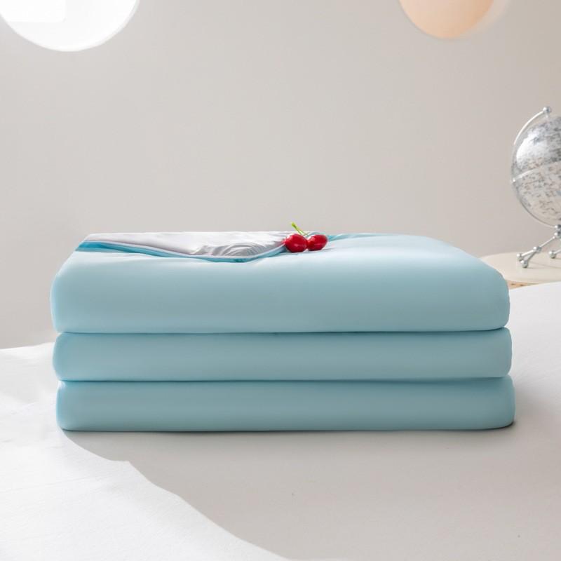 Class A Ice Cream Cooling Silk Quilt: Lightweight, Machine Washable Summer Air Conditioning Blanket