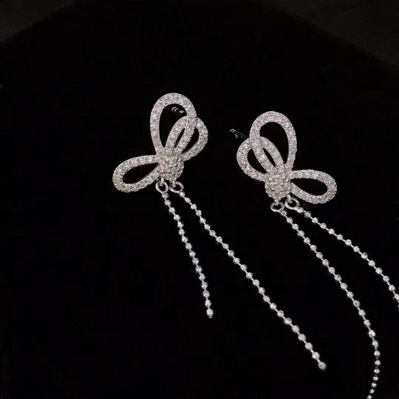 Elegant Rhinestone Bow Tassel Earrings for Women – Trendy Light Luxury Ear Ornaments