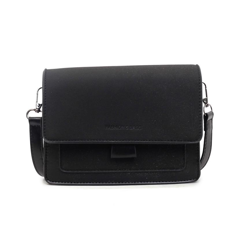 The Small Square Bag Is Fashionable and Stylish. It's A Single-shoulder Bag A Crossbody Bag for Women and A Trendy Commuting Bag