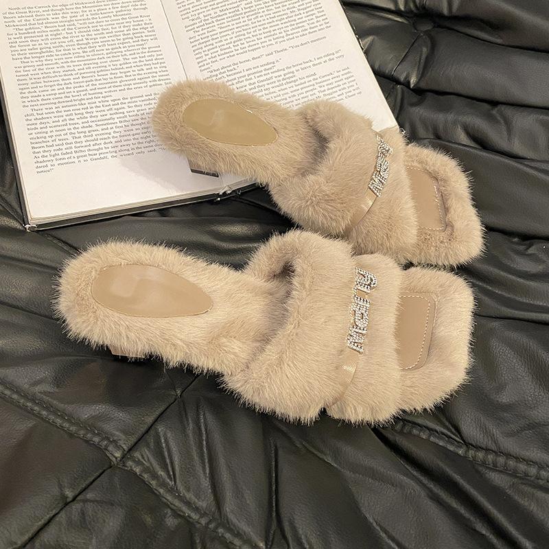 Thick heel fluffy slippers women's autumn and winter wear advanced sense 2025 new Internet celebrity rhinestone warm cotton drag ins tide