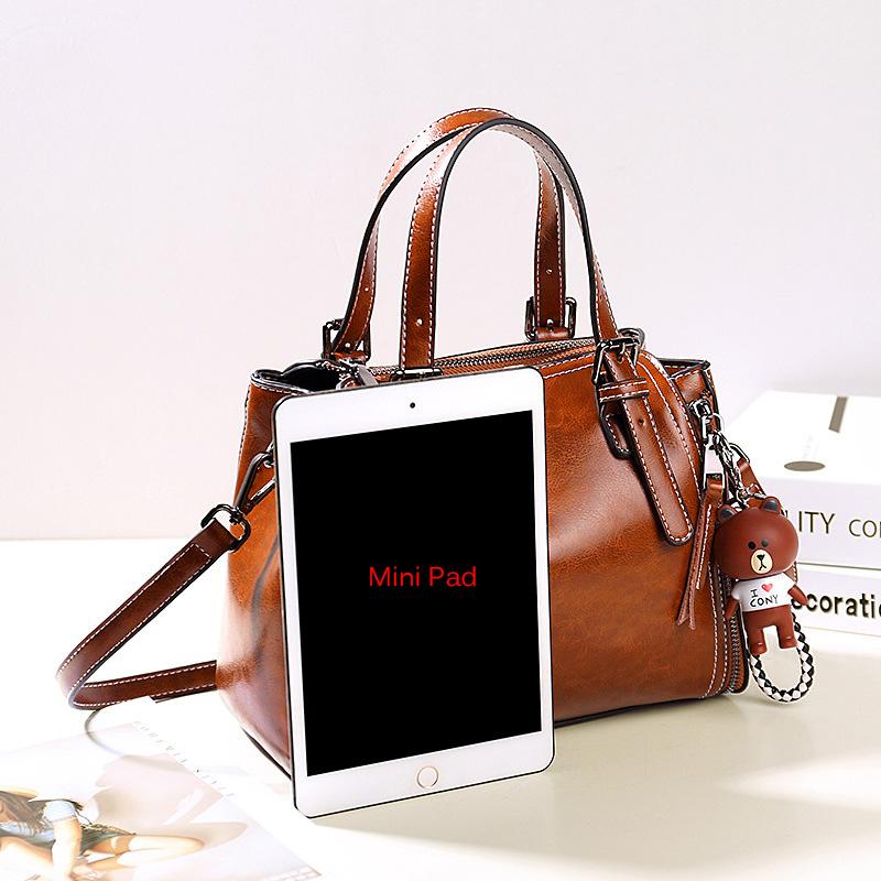 Retro Real Leather Small Women Handbags Oil Wax Cowhide Shoulder Crossbody Bag With Bear Ornament To-handle Bag Purse