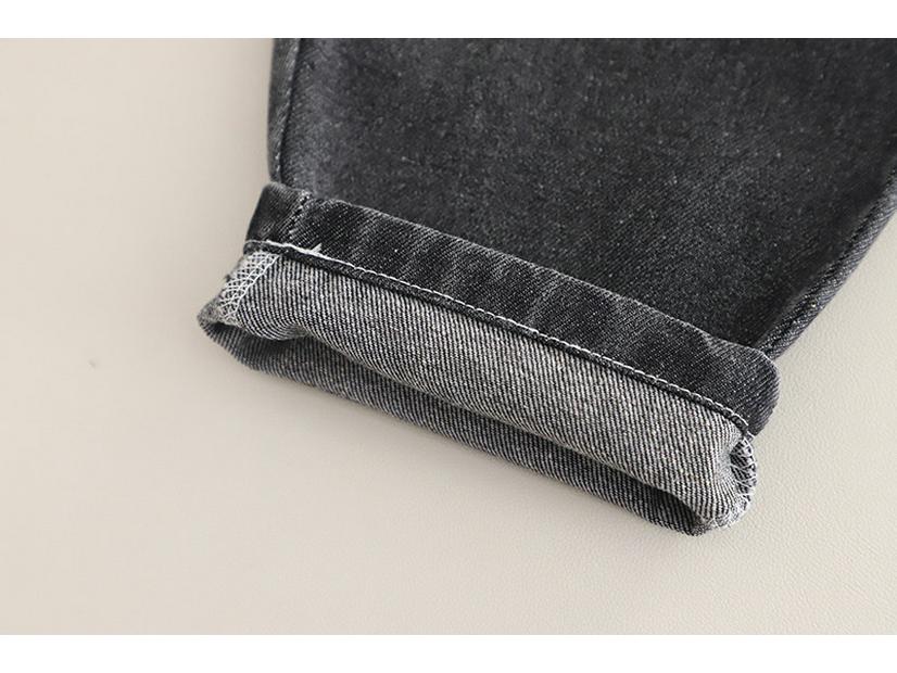 Jungen Colorblock Langarm Sweatshirt & T-Shirt Set mit modischen Kleinkindjeans.