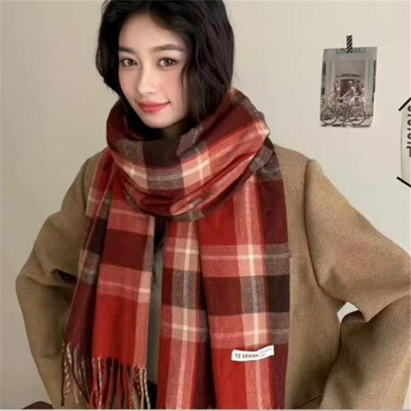 New Korean New Year's red plaid scarf for girls to keep warm in winter, couple's Christmas and holiday gift atmosphere