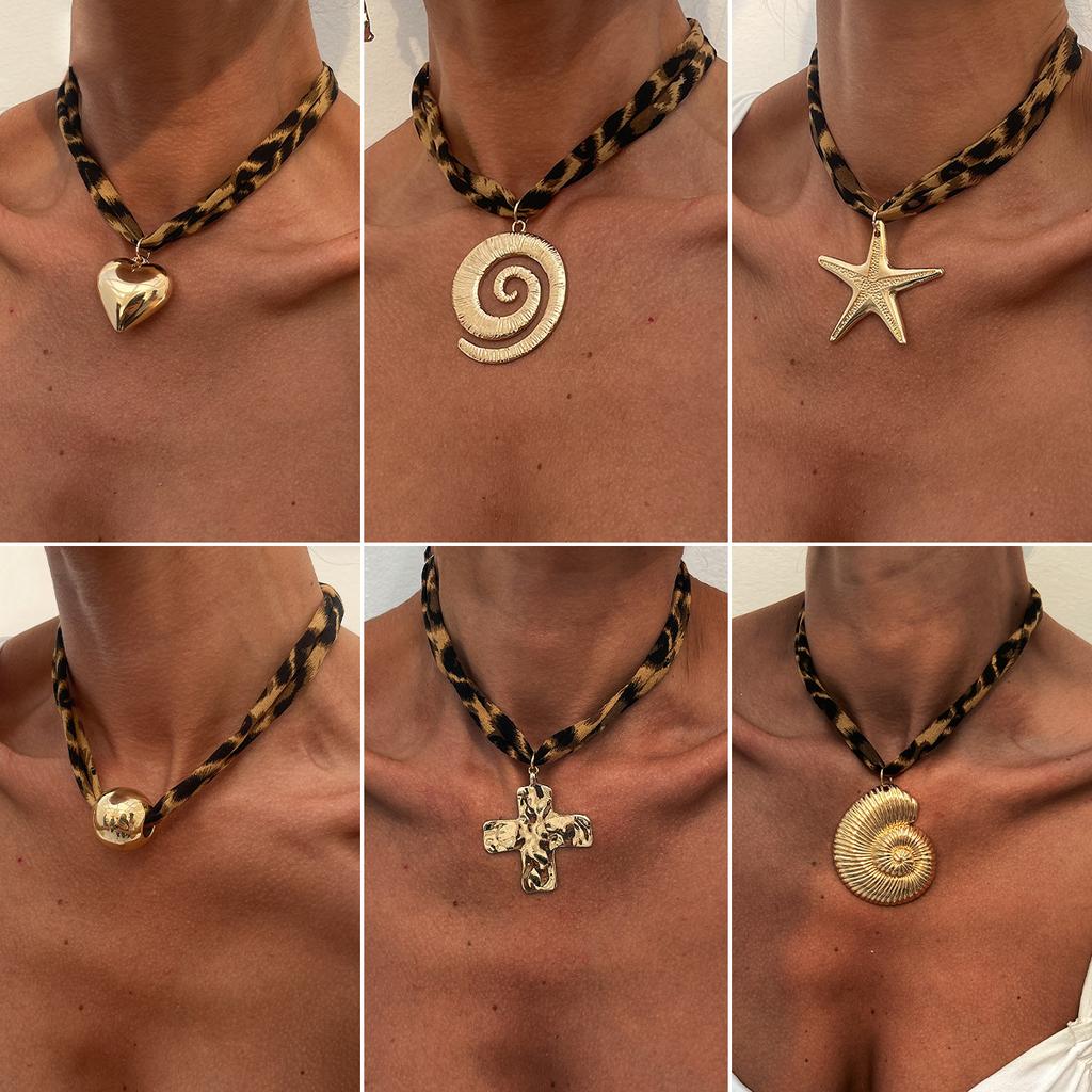 DIEZI Ocean Style Conch Starfish Heart Pendant Necklace For Women Bohemian Leopard Print Cotton Choker Necklace Party Jewelry