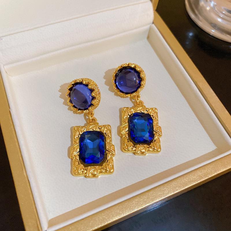 Medieval Retro Palace-Style Luxurious Round Earrings