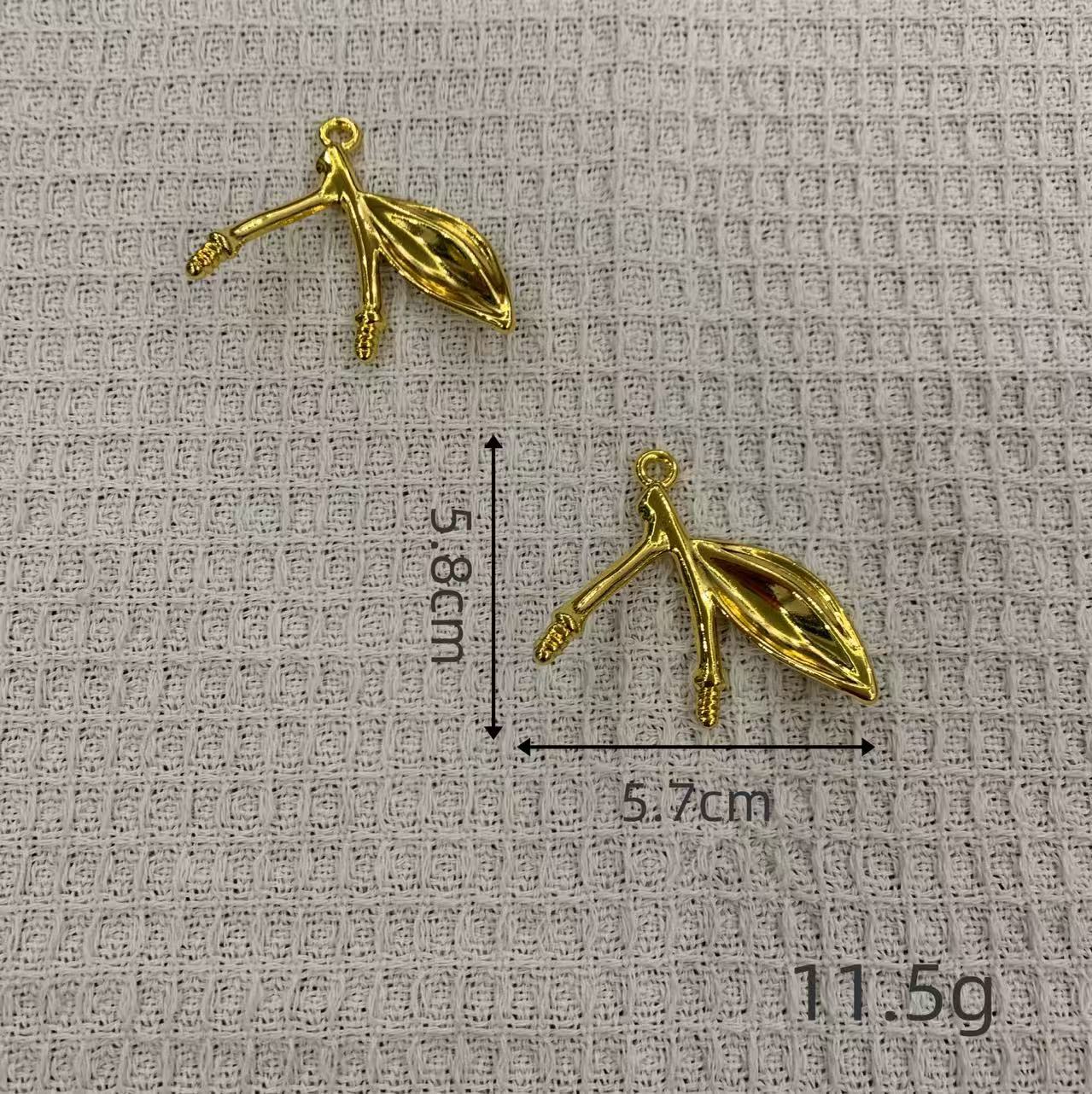 Cherry Keychain Pendant Accessories Gold Leaf Cherry Bead Accessories Alloy Resin Cherry Pendant Accessories