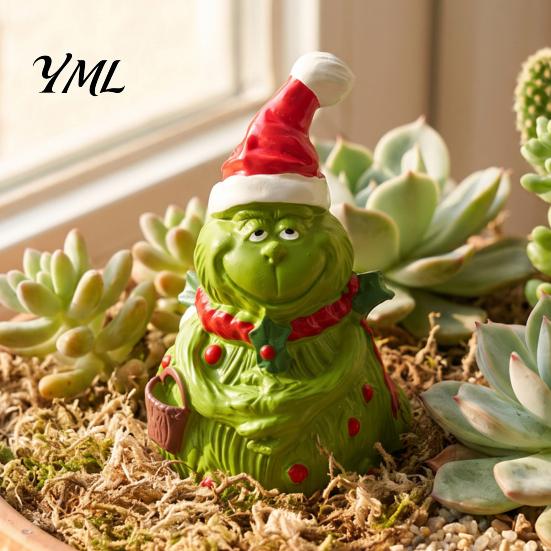 Elf Figurine for Christmas Green Monsters Ornament with Santa Hat And Scarf, Resin Frog Miniature Figurines Home Decoration, Outdoor Garden