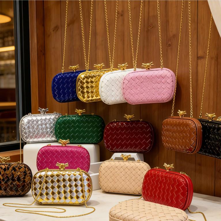 Elegant Luxury Evening Woven Chain Clutch - Women's High-Style Shoulder Bag