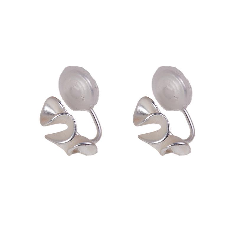 Manșete de urechi geometrice cu flori argintii mate cu margine ondulată - Nu este nevoie de piercing