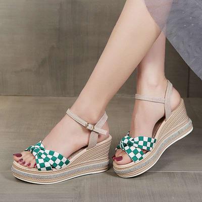 Wedge Heel Platform Sandals Women's Summer 2025 New Fashion Muffin Waterproof Table High Heels Versatile with Skirt Rome