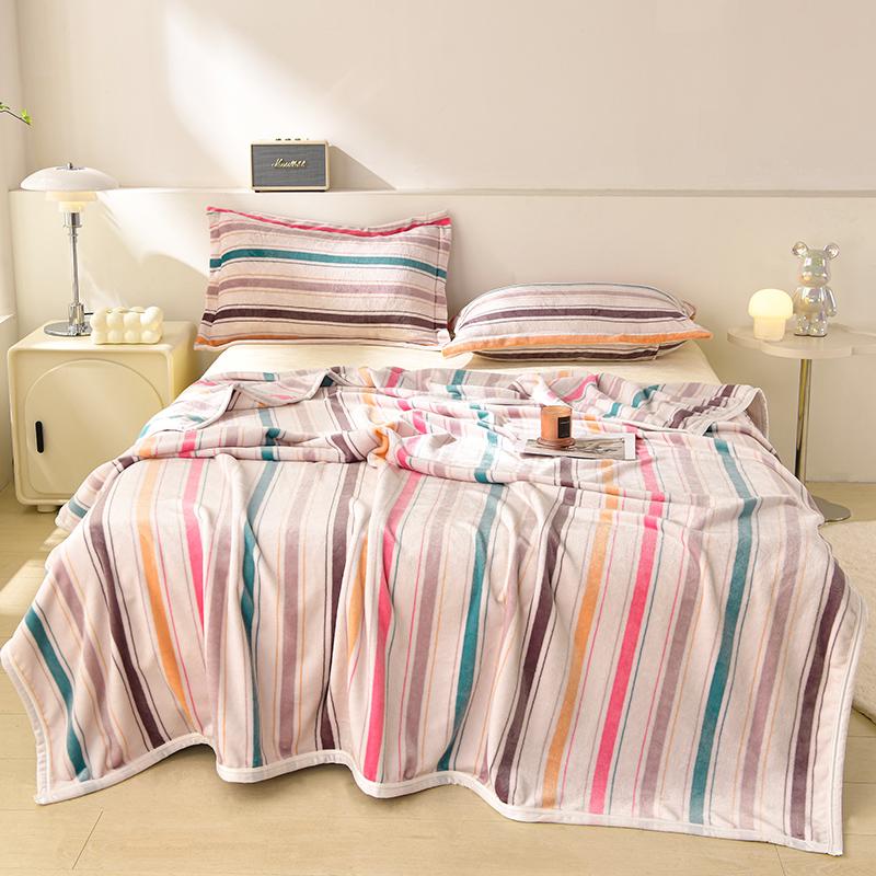 Lightweight Soft Flannel Blanket with Leaf Print Warm Plush Bedspread Milk Velvet Throw Blankets for Sofa Bed Home Bedding Cover