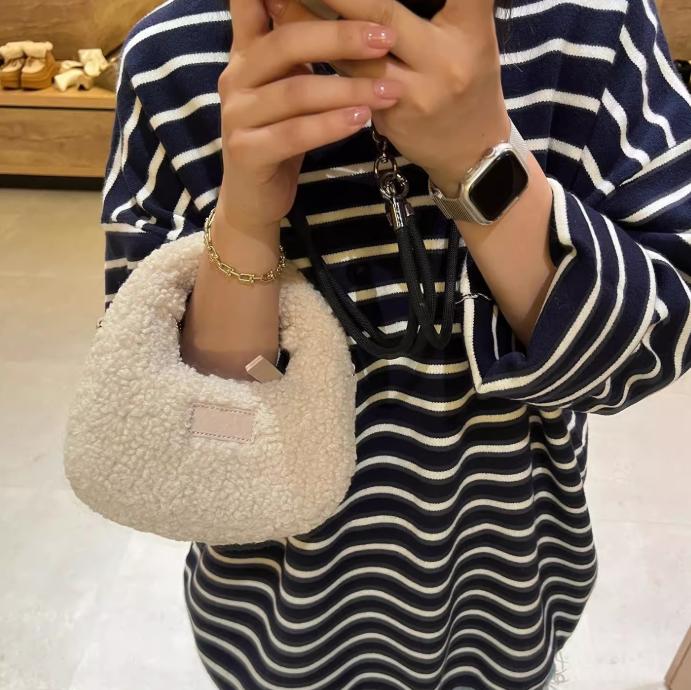Cute mini lamb wool/2025 autumn and winter new style/wrist bag/messenger bag