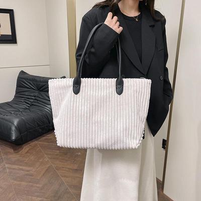 Kord-Tragetasche mit großem Fassungsvermögen im koreanischen Stil - Herbst/Winter-Mode Pendler-Schultertasche