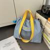 Large-capacity casual tote bag women's new fashion niche lightweight shoulder bag class commuter bag