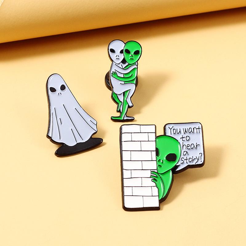 Scary Alien Hug Ghost Brooch