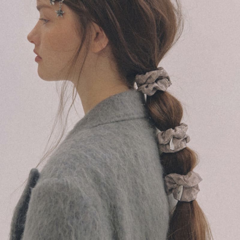 

nff belle scrunchie mini-beige ONE