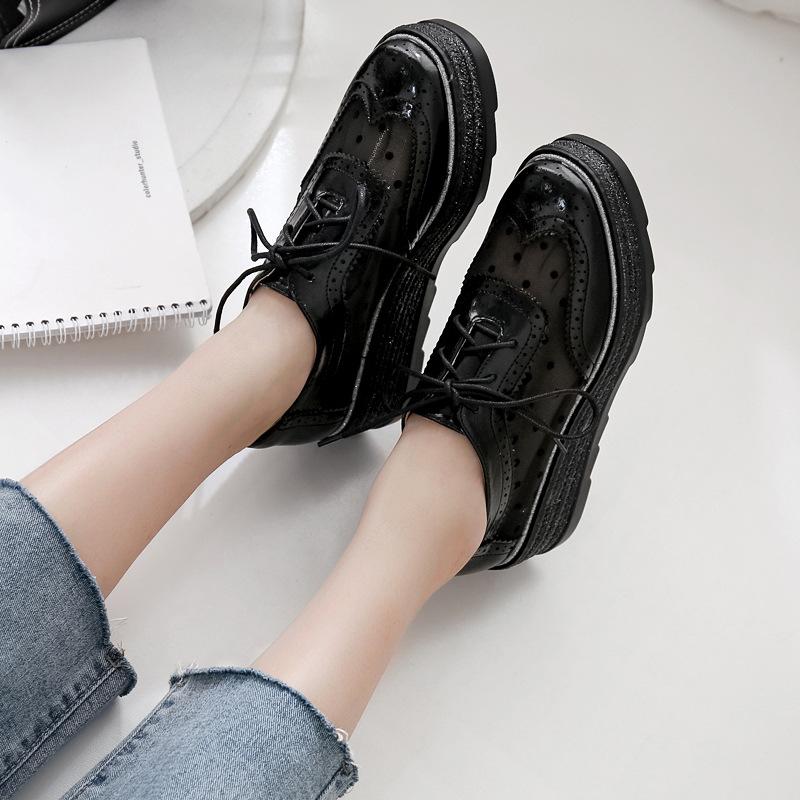 Fashion Summer Crepers air mesh polka dot brogue shoes women breathable loafers wedges lace up carved pattern bullock flats woman 2025