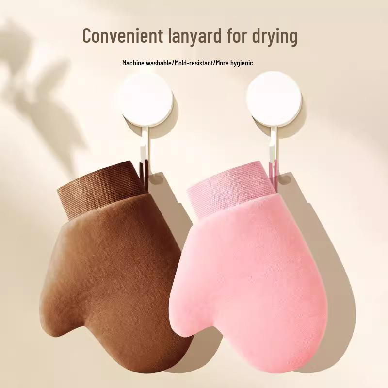 

Newcomer 0.01: Body Lotion & CC Cream Set with Free Shipping – Includes Flocked Applicator Gloves