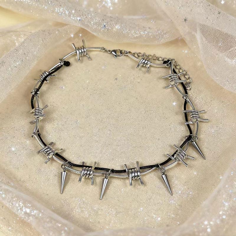 Dark Wind Winding Thorns Rivets Punk Necklace Light Luxury Personalized Collarbone Chain Simple Niche Item Decoration