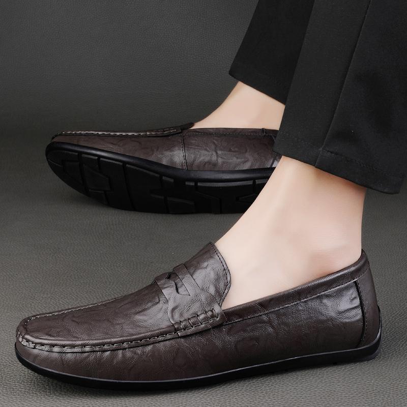 Modemarke Herren Bequeme Rindsleder Mokassins mit weicher Sohle Frühjahrsmode Outdoor Herren Atmungsaktiv Runde Zehenpartie Rutschfest Fahrschuhe