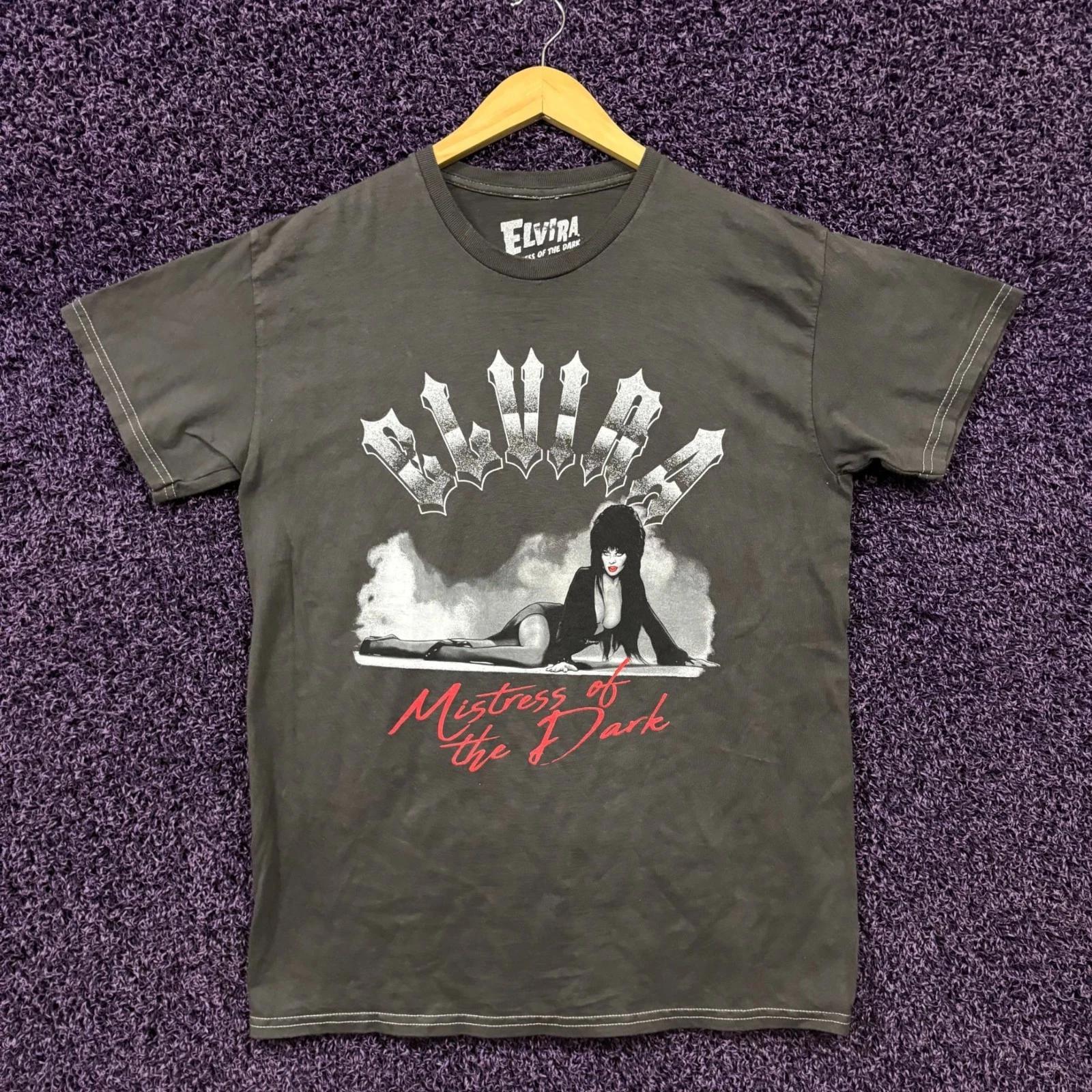 Elvira Mistress of The Dark T-Shirt Size Medium M