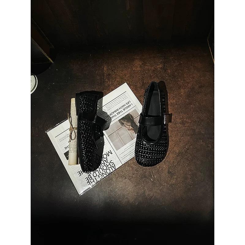 

Huge comfortable~ super soft and breathable~ fairy style beautiful silver round head Mary Jane shoes women s summer flat bottom sandals women s shoes 35