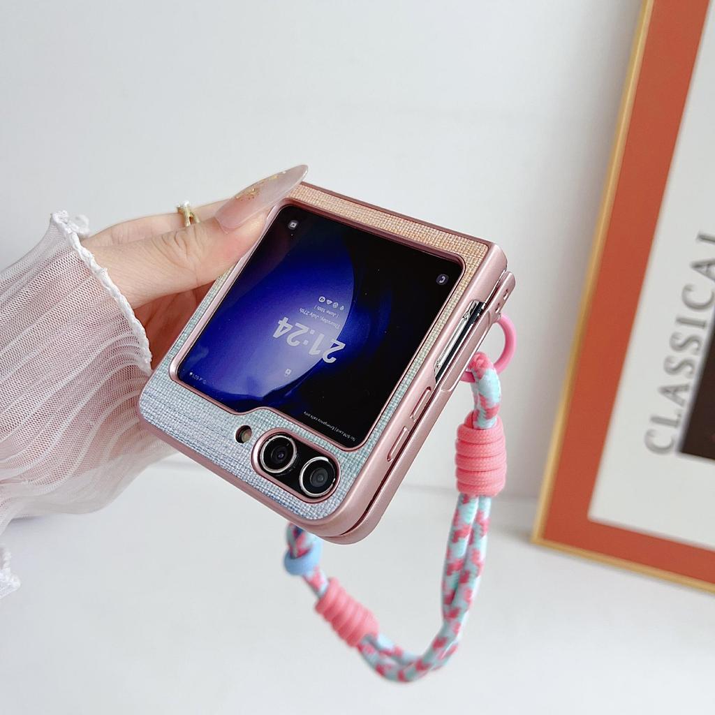 Samsung Galaxy Z Flip7 Iridescent Leather Heart Case – Protective Cover for Z Flip 6/5/4