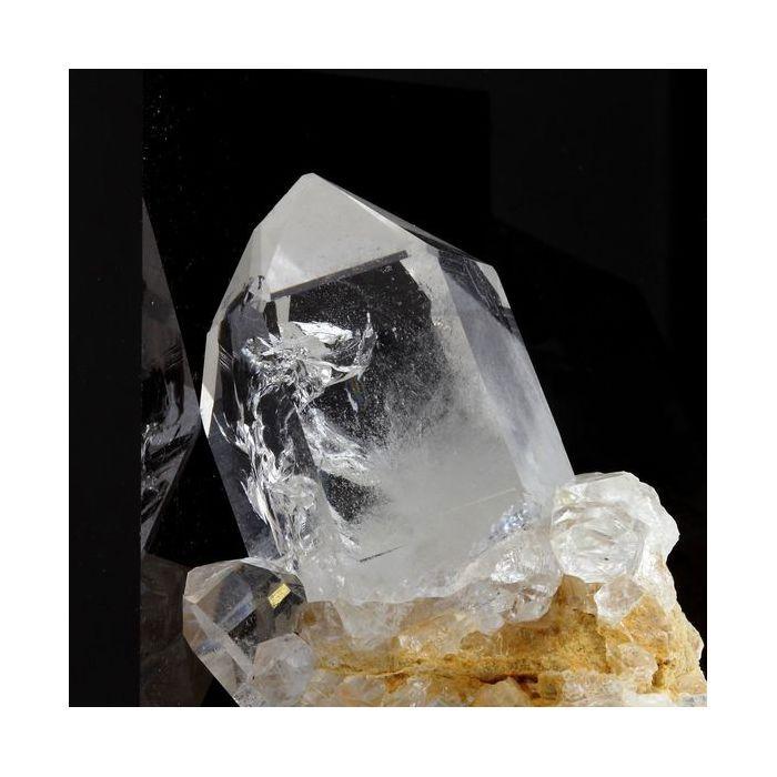 Quartz 551.2 carats