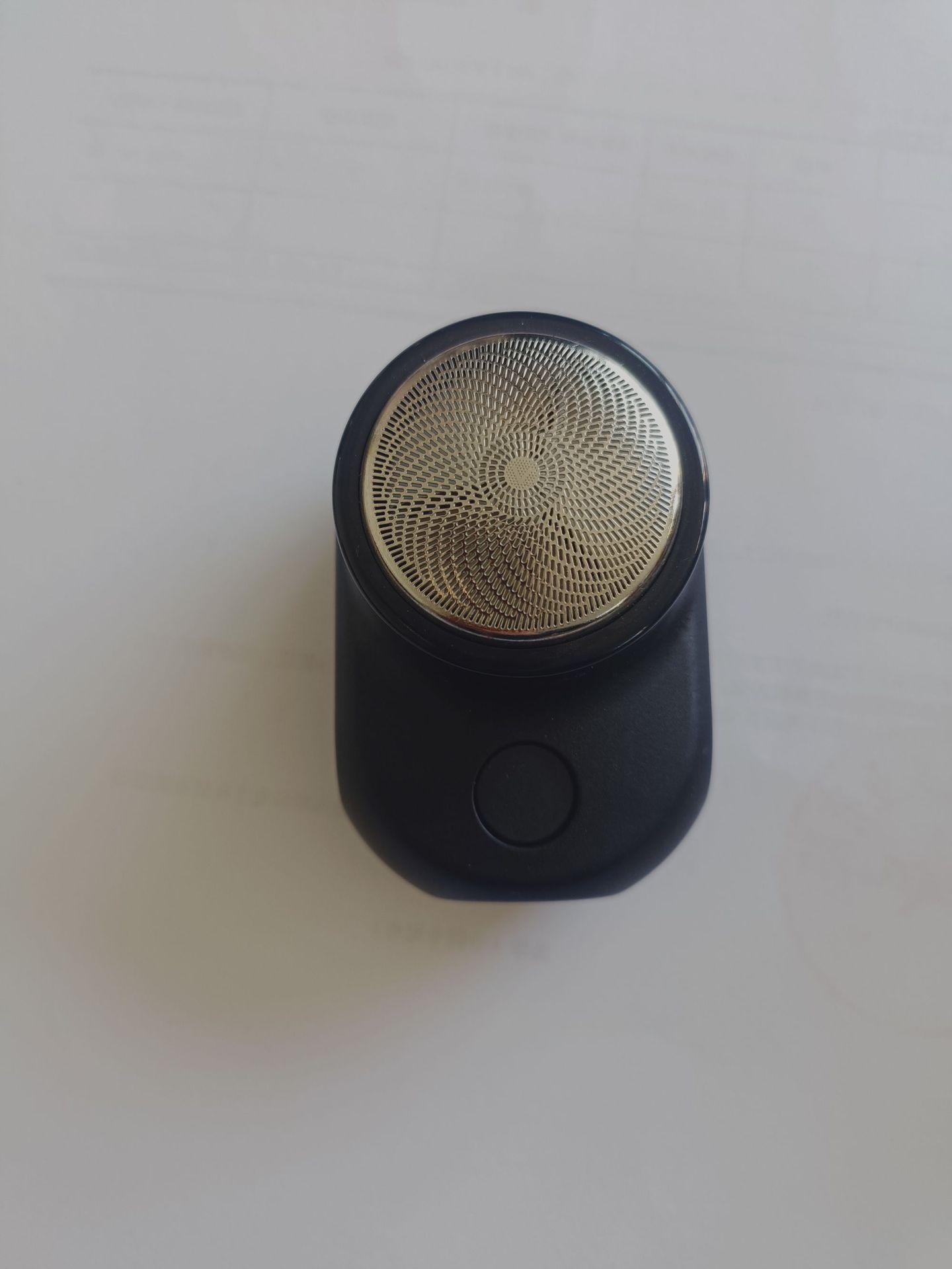 

Портативна міні-електрична бритва з USB-накопичувачем для бороди та використання в автомобілі