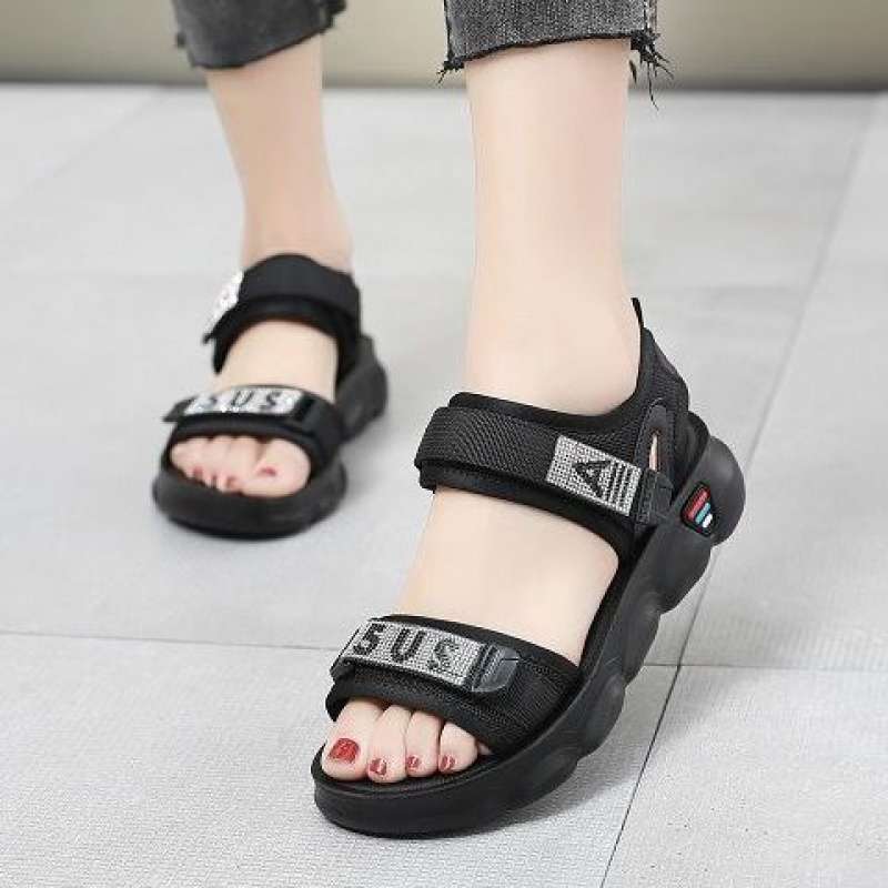 Sports sandals flat-soled fairy wind ins tide 2025 new summer Korean version casual Velcro beach shoes