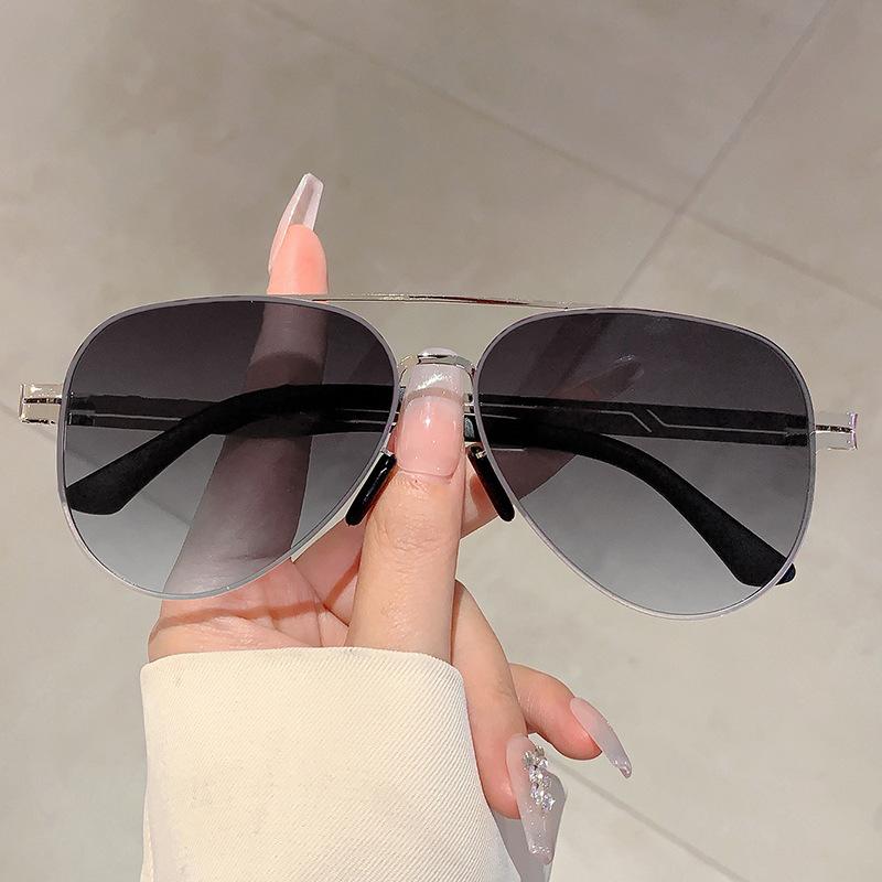 

Классические металлические солнцезащитные очки пилот UV400 Винтажные модные очки для женщин и мужчин Роскошные дизайнерские Панк