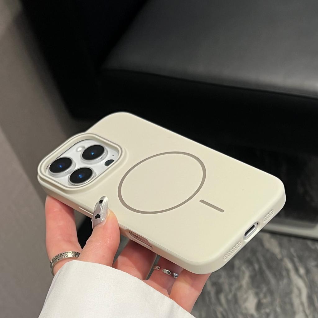 iPhone 17 skin-sensitive magnetic mobile phone case is suitable for Apple 16 protective case 15promax anti-drop all-inclusive 14.