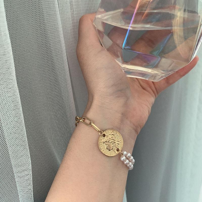Meier New Arrival Bracelet Niche Stylesense of Designfrench Gold Coin Metal Bracelet Stylish Head Bracelet