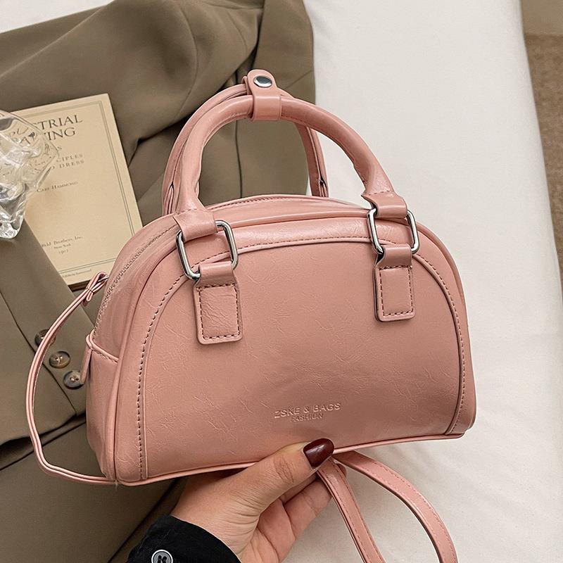 2025 New Product Casual Small Fresh Ou Ruofeng Portable Boston Bag Niche Versatile Commuter Premium Messenger Bag