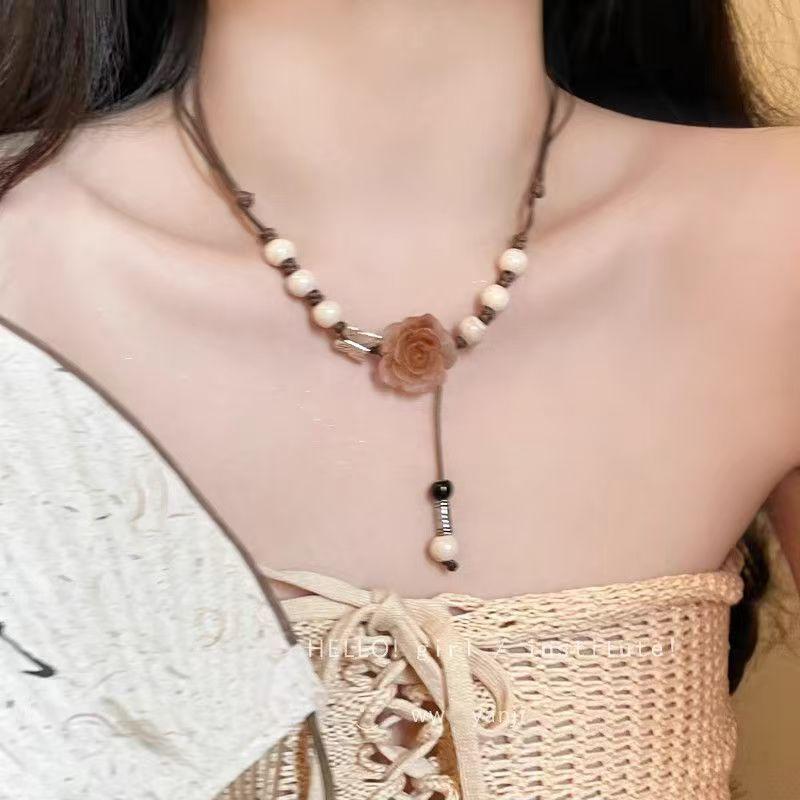 New Chinese ethnic style butterfly necklace niche ancient style high-end long woven sweater chain Maillard collarbone chain