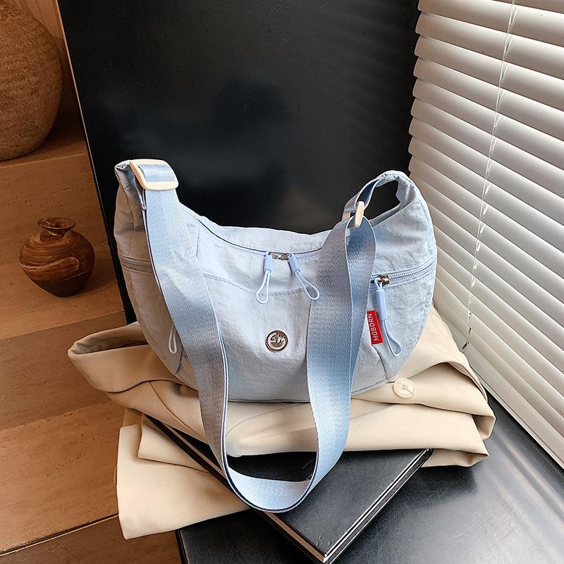 Sommer Canvas-Tasche mit großem Fassungsvermögen Damen neue Knödel-Tasche lässige und leichte Schulter-Umhängetasche
